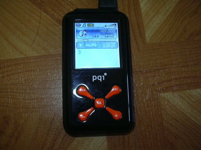 PQI(型號U80)/內建2G(無法擴充)/螢幕大約1.5吋/正常使用