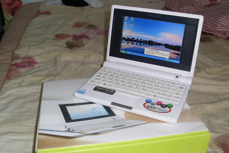 華碩Eee pc 701sd