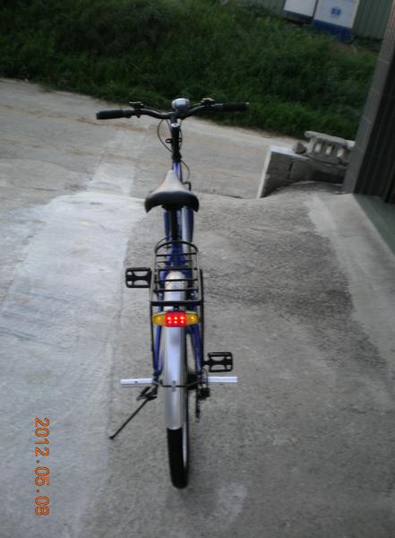 尾燈